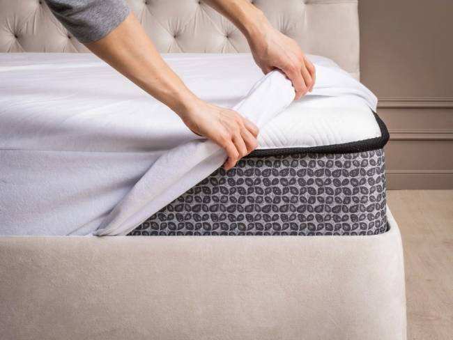 Защитный чехол Pure Plus Защитный чехол Pure Plus