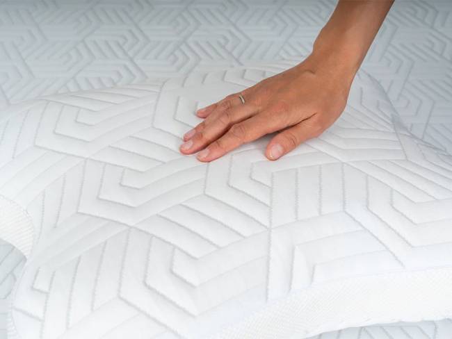 Подушка Embrace Подушка Embrace